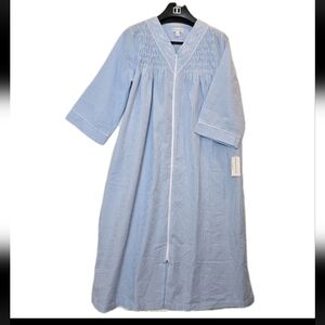 NWT Miss Elaine Robe Womens  Blue Gingham Seersucker Full Zip Pockets Large